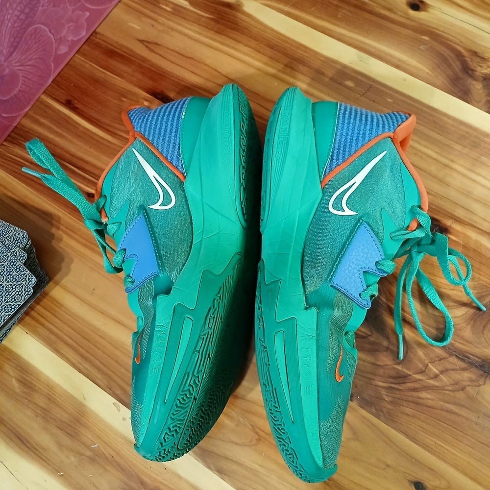 Nike Kyrie 5 Low EYBL Stadium Green / Coconut Milk DX3053-300 Size 9 Rare - Picture 4 of 9